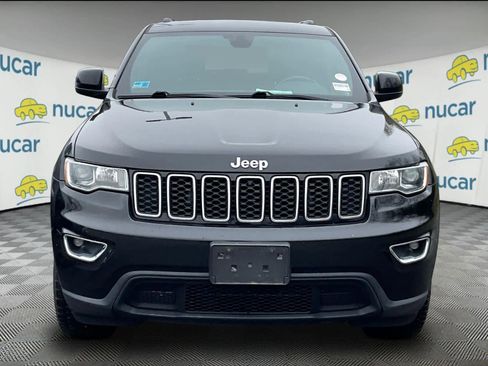 Used 2020 Jeep Grand Cherokee Laredo image 2