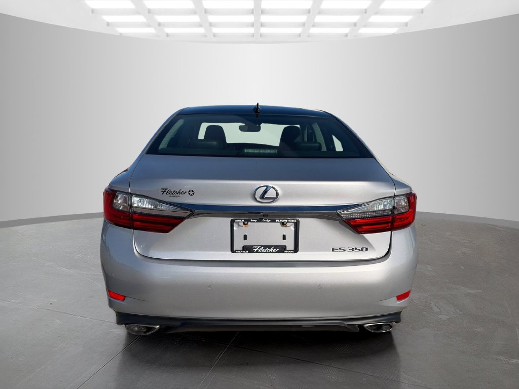 Used 2016 Lexus ES 350 w/ Ultra Luxury Package FWD image 4
