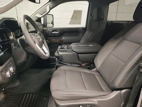 New 2025 GMC Sierra 2500 SLE w/ SLE Convenience Package image 19