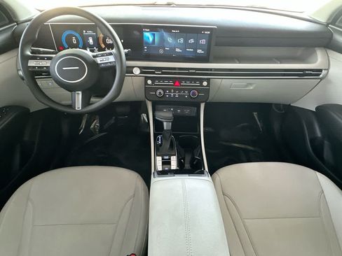 Used 2025 Hyundai Tucson SE FWD image 24
