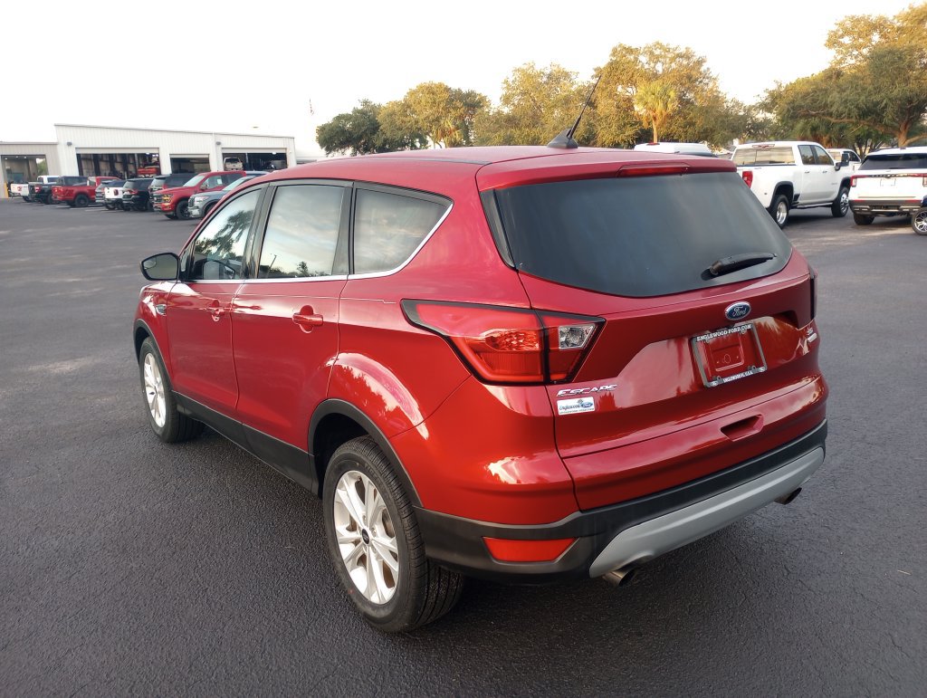 Certified 2019 Ford Escape SE FWD image 5