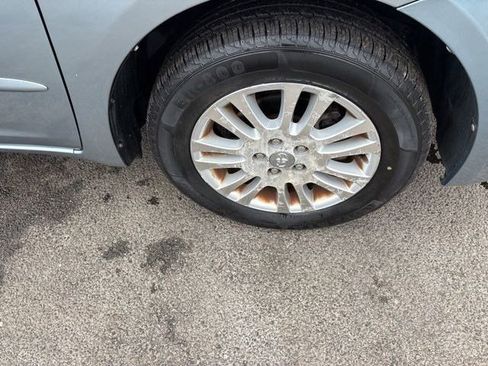 Used 2009 Toyota Sienna XLE image 40