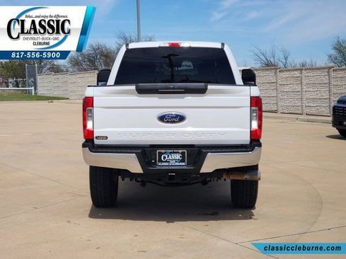 Used 2019 Ford F250 XLT w/ FX4 Off-Road Package image 8