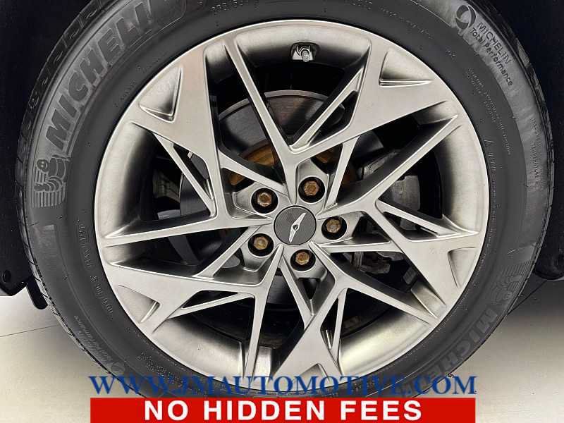 Used 2022 Genesis GV70 2.5T w/ Select Package AWD/4WD image 9