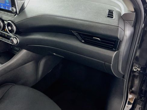 Used 2024 Nissan Sentra SV FWD image 34