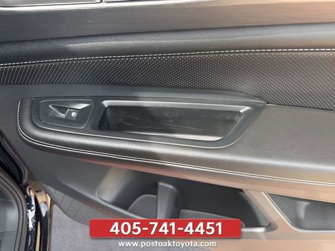 Used 2024 Volkswagen Atlas Cross Sport SE AWD/4WD image 14