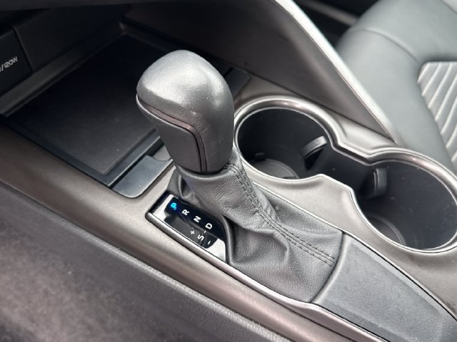 Used 2021 Toyota Camry SE FWD image 24
