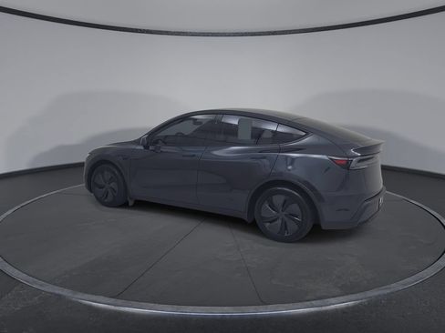 Used 2026 Tesla Model Y AWD image 12