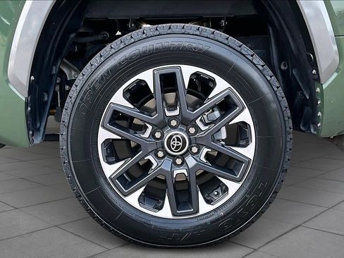 Used 2023 Toyota Tundra Limited image 11