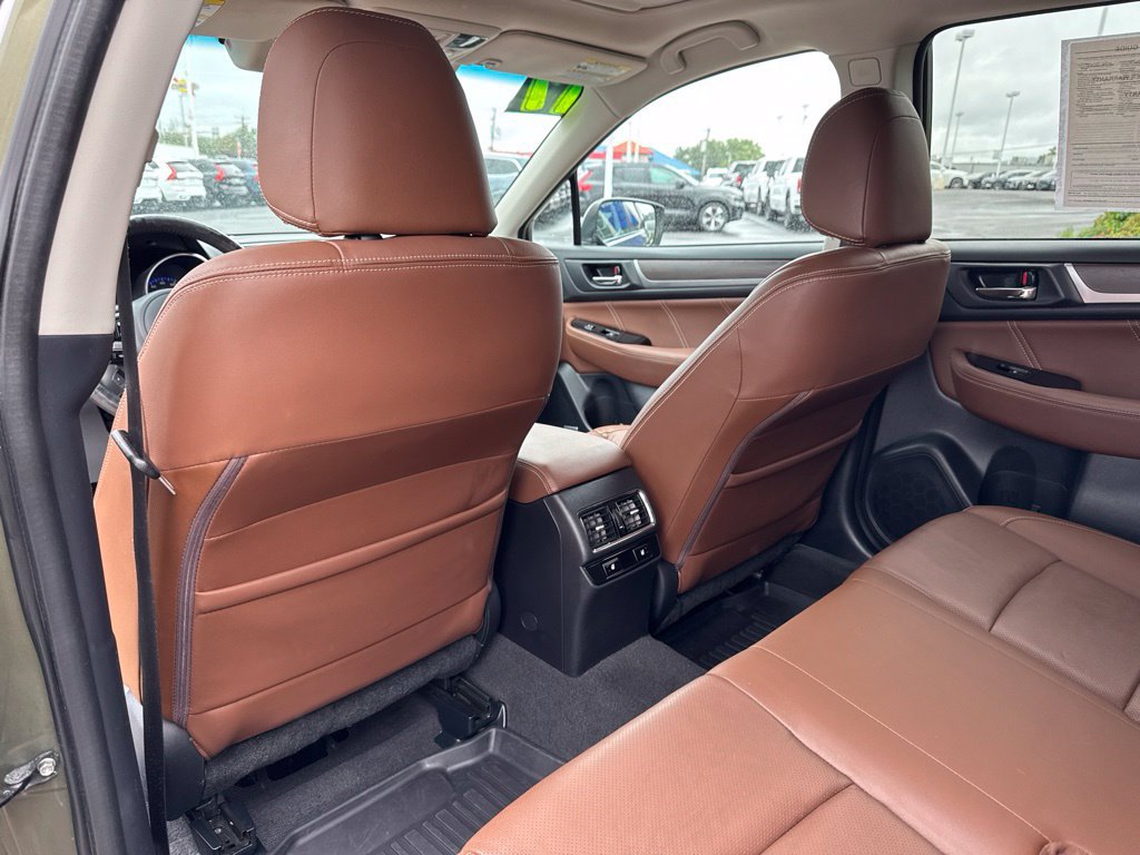 Used 2017 Subaru Outback 3.6R Touring AWD/4WD image 42