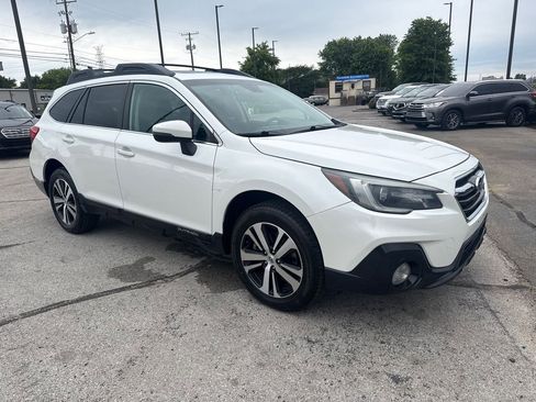 Used 2019 Subaru Outback 2.5i Limited AWD/4WD image 7