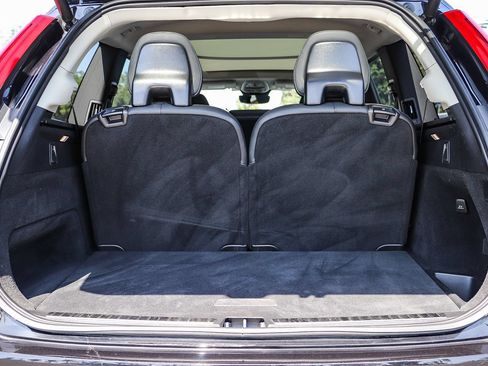 Used 2025 Volvo XC90 B6 Plus AWD/4WD image 27