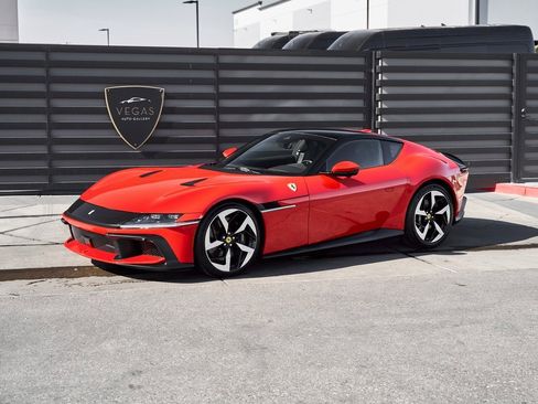 Used 2025 Ferrari 12Cilindri image 5