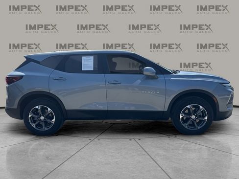 Used 2025 Chevrolet Blazer LT image 6