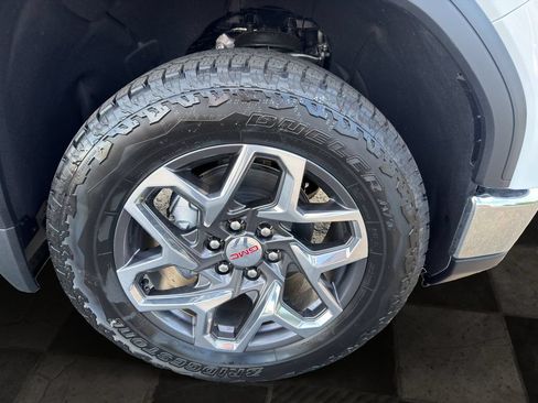 Certified 2026 GMC Sierra 1500 SLT w/ SLT Convenience Package AWD/4WD image 11
