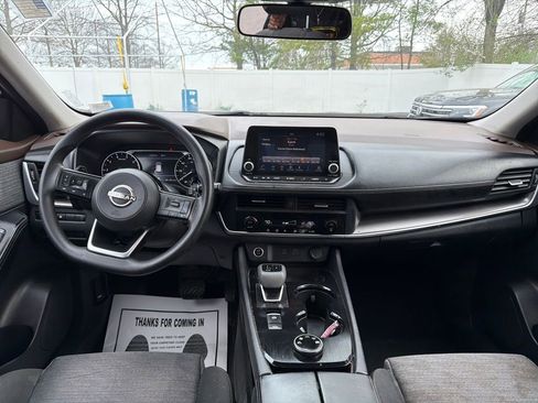 Used 2023 Nissan Rogue SV image 15