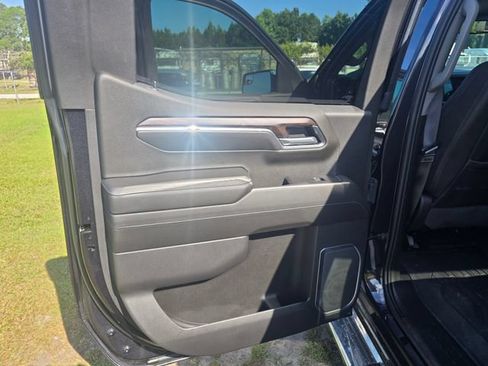 Used 2022 GMC Sierra 1500 SLT AWD/4WD image 31