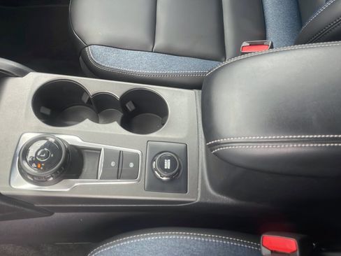 Certified 2025 Ford Bronco Sport Outer Banks w/ Outer Banks Tech Package+ AWD/4WD image 24