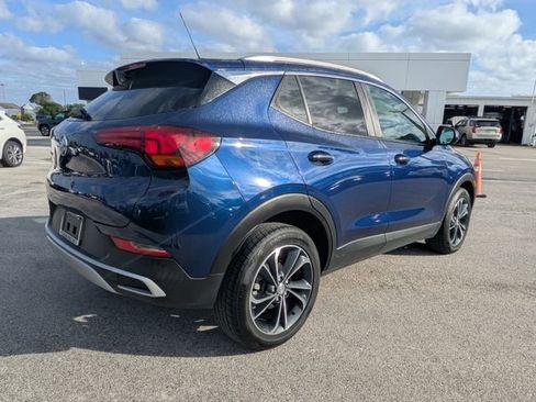 Used 2023 Buick Encore GX Select w/ Safety Package II image 3