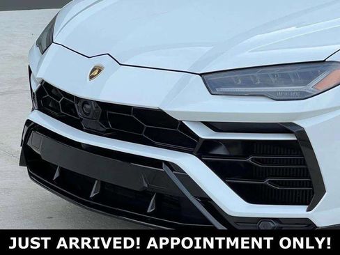 Used 2022 Lamborghini Urus image 43