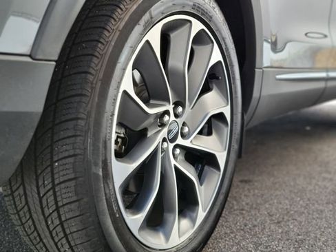 Used 2022 Lincoln Nautilus Reserve image 46