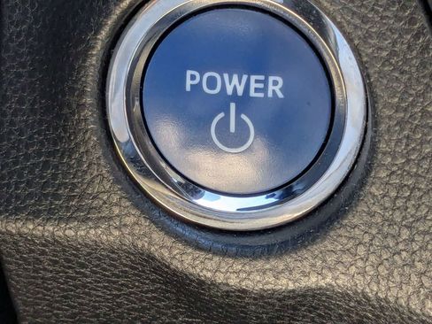 Used 2019 Toyota RAV4 XLE w/ Convenience Package image 31