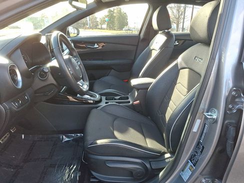 Used 2023 Kia Forte GT-Line w/ GT-Line Premium Package image 10