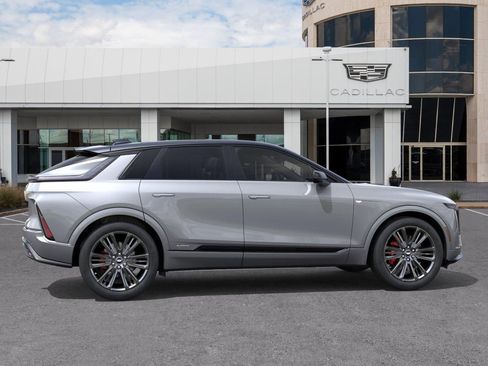 New 2026 Cadillac Lyriq V AWD/4WD image 5