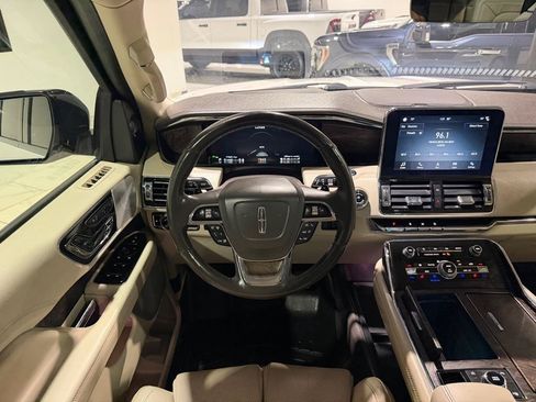 Used 2019 Lincoln Navigator L Reserve AWD/4WD image 27