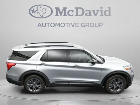 Used 2022 Ford Explorer XLT w/ Equipment Group 202A RWD image 39