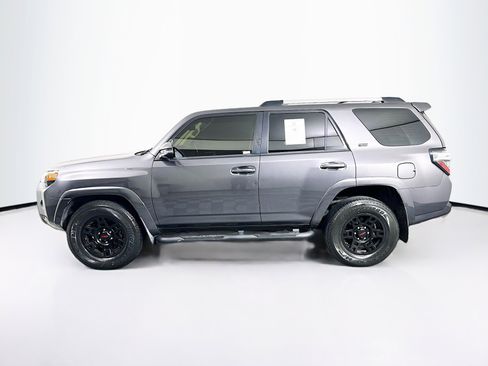 Used 2020 Toyota 4Runner SR5 Premium image 4