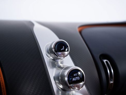 Used 2018 Bugatti Chiron AWD/4WD image 52