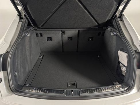 New 2026 Porsche Macan AWD/4WD image 17