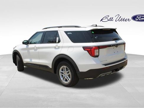 New 2026 Ford Explorer Active w/ Active Comfort Package RWD image 4