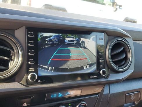 Used 2022 Toyota Tacoma TRD Off-Road w/ Technology Package RWD image 23