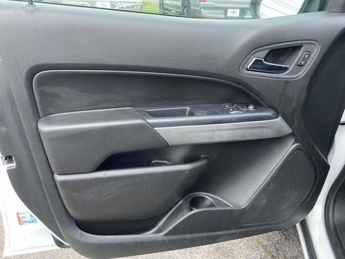 Used 2022 Chevrolet Colorado LT w/ Fleet Safety Package RWD image 19