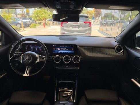 Used 2025 Mercedes-Benz GLA 250 image 33