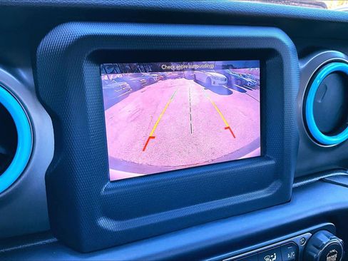 Used 2019 Jeep Wrangler Unlimited Sport S image 25