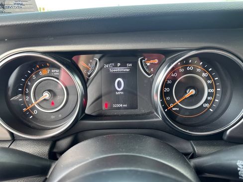 Used 2023 Jeep Wrangler Unlimited Sport AWD/4WD image 35