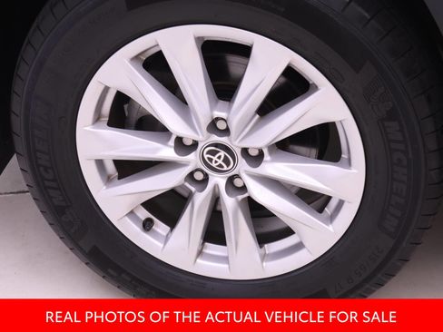 Certified 2023 Toyota Corolla Cross LE w/ Moonroof Package AWD/4WD image 16