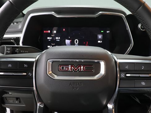 Used 2025 GMC Canyon Elevation w/ Convenience Package AWD/4WD image 13