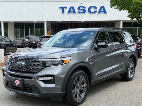 Used 2023 Ford Explorer XLT w/ Equipment Group 202A AWD/4WD image 1