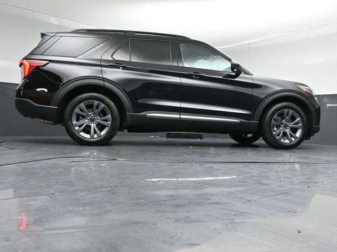 Certified 2025 Ford Explorer Active w/ Active Comfort Package AWD/4WD image 45