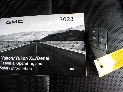 Used 2023 GMC Yukon Denali image 47