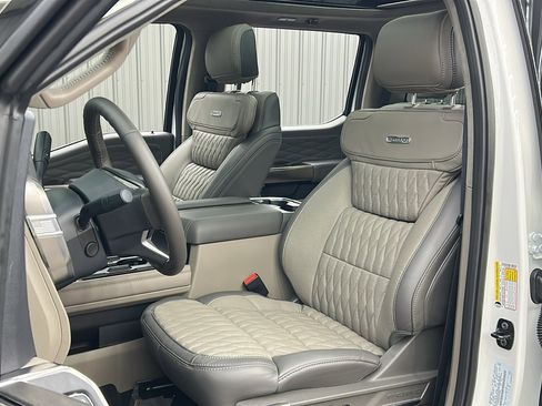 Used 2026 Ford F450 Platinum w/ Platinum Plus Package image 20
