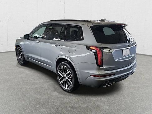 Used 2025 Cadillac XT6 Sport w/ Platinum Package image 7