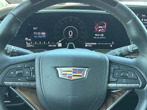Used 2024 Cadillac Escalade Sport Platinum RWD image 9
