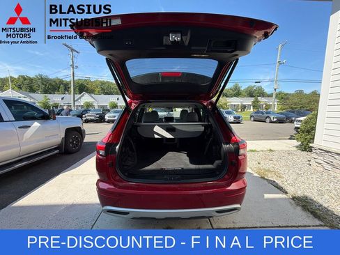 Used 2023 Mitsubishi Outlander SEL AWD/4WD image 44