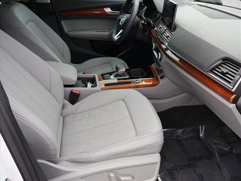 Used 2023 Audi Q5 2.0T Premium w/ Convenience Package AWD/4WD image 26