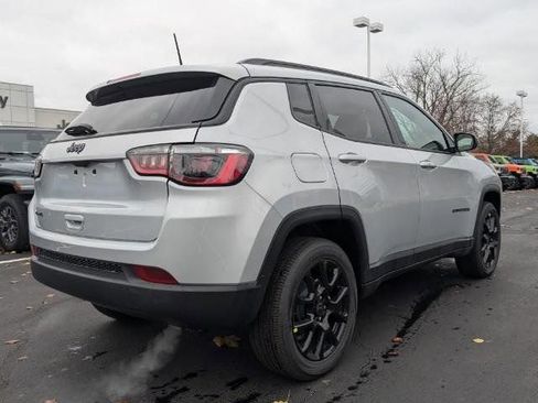 New 2026 Jeep Compass Latitude AWD/4WD image 3